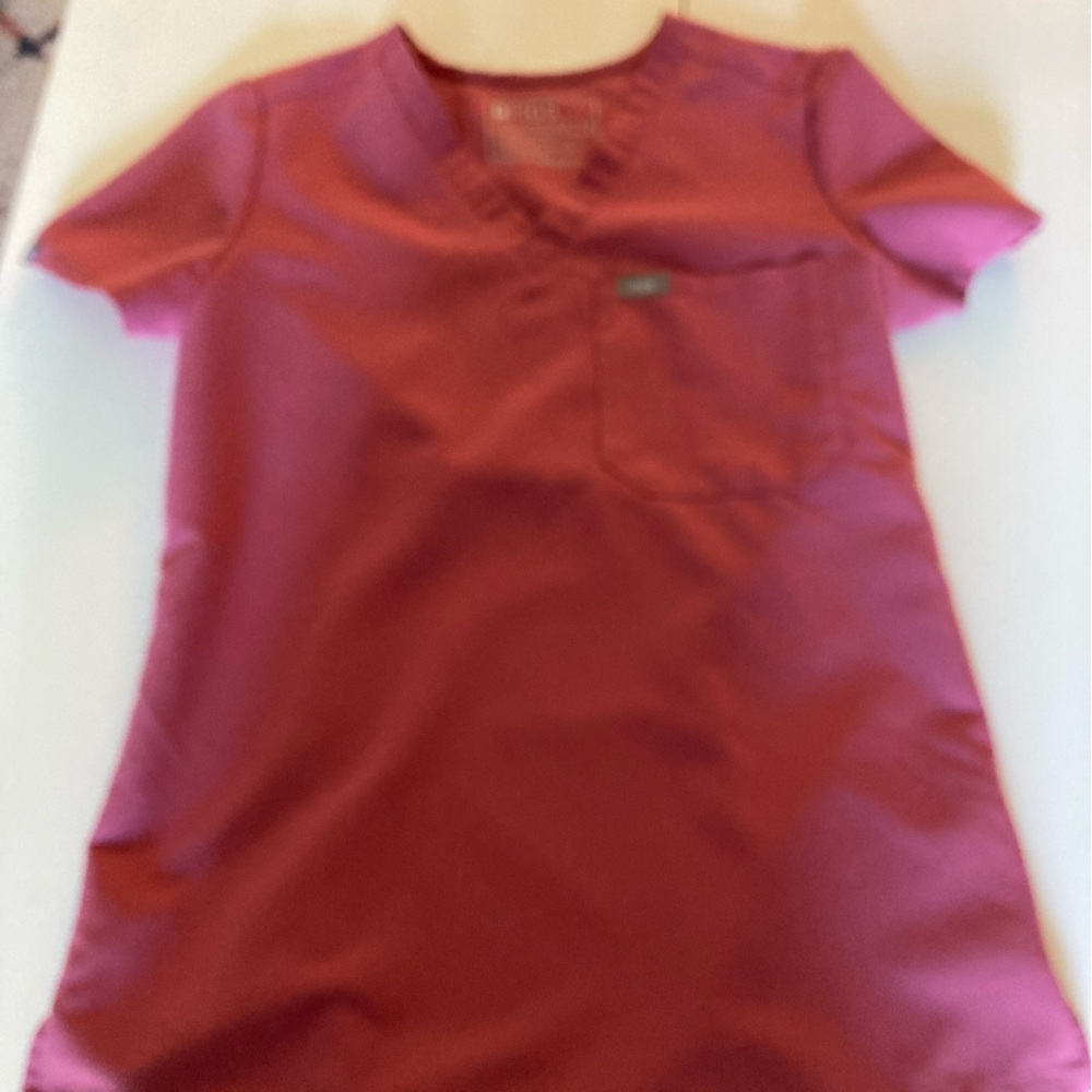 FIGS Technical Collection Womens XXS V-Neck Scrub Top Mauve Pink Single Pocket